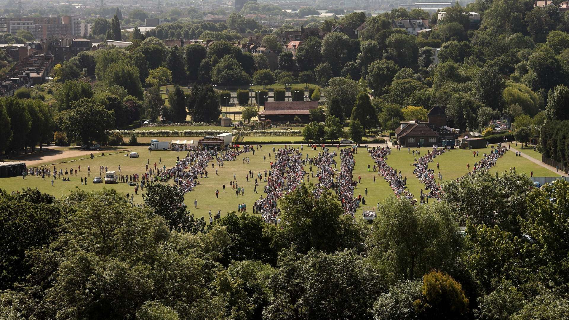 国足注入了 国足注入了
